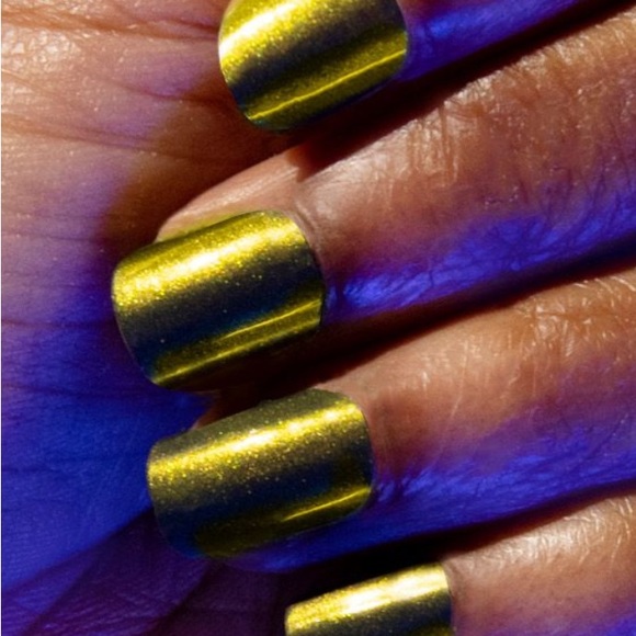 Color Street Miss Polaris - Picture 1 of 4